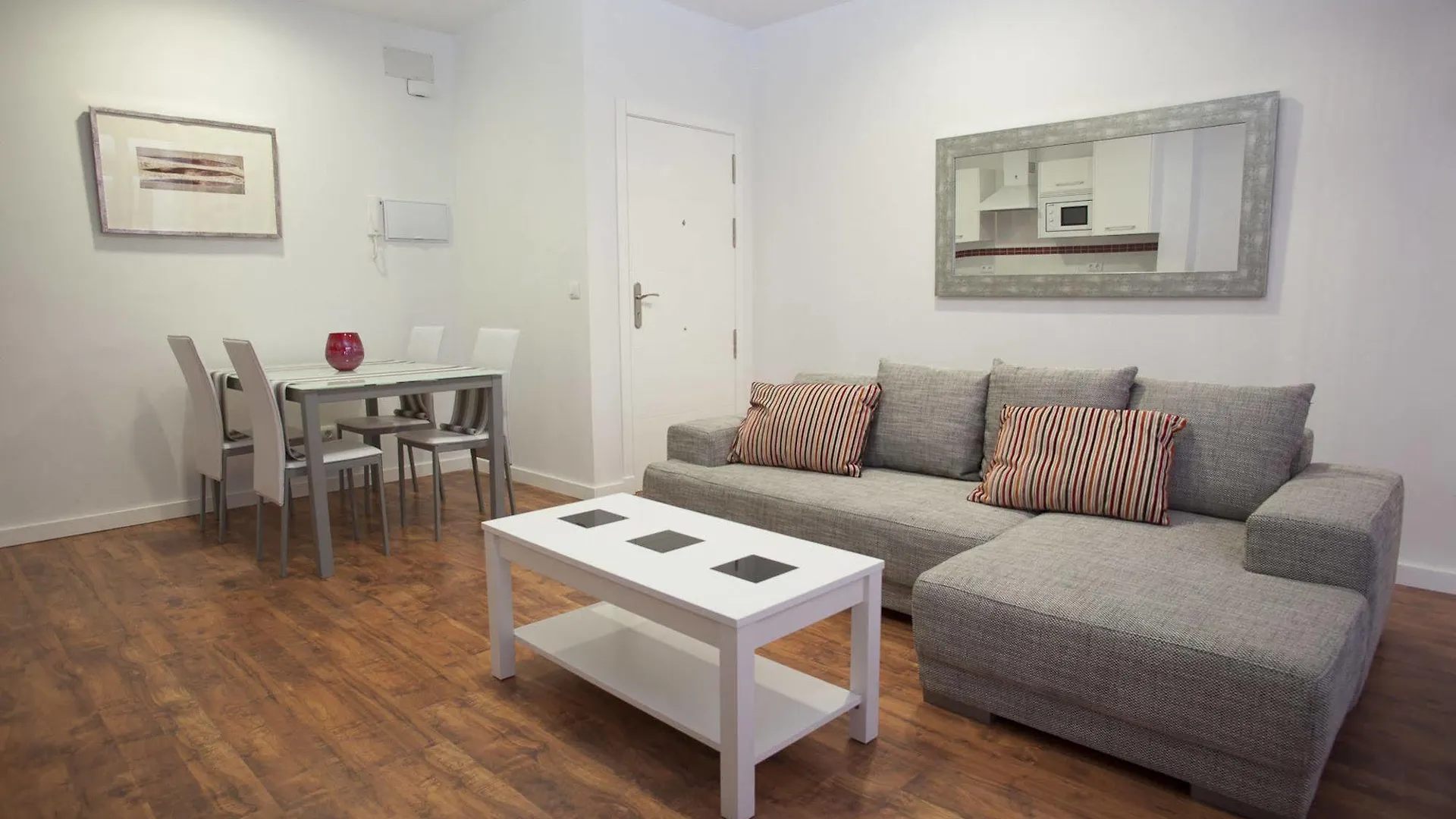 Terrazas De La Catedral Apartment Seville